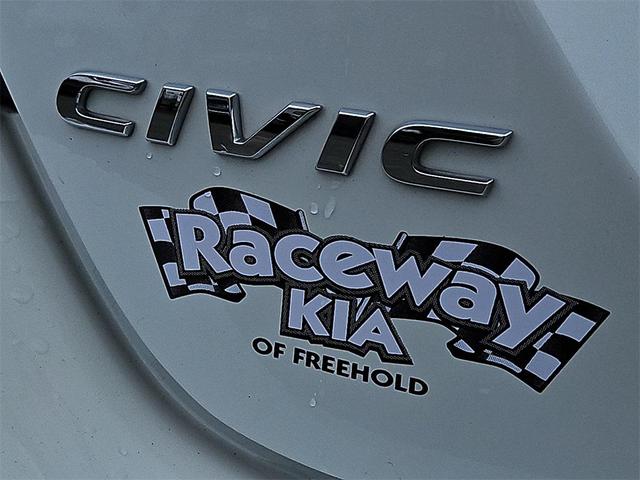 Photo of 2018 White Orchid Pearl Honda Civic