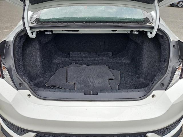 Photo of 2018 White Orchid Pearl Honda Civic