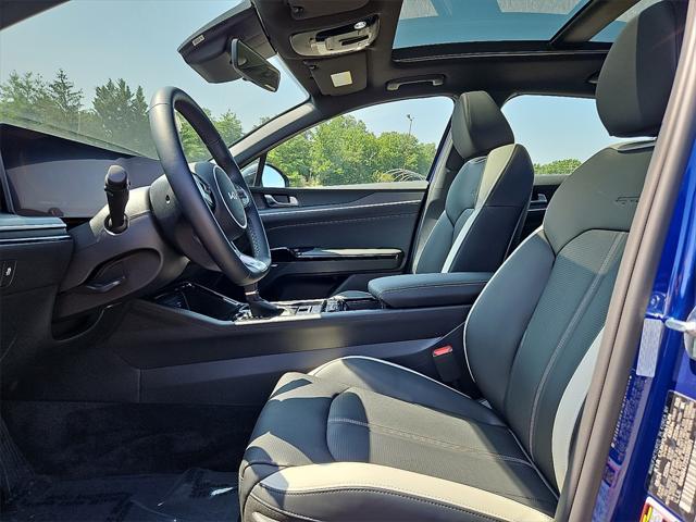 Photo of 2025 Yacht Blue Kia K5