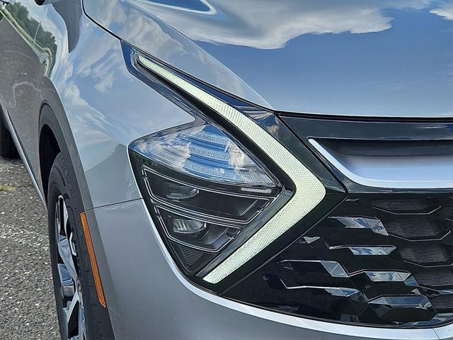 Photo of 2025 Steel Gray Kia Sportage