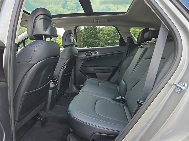 Photo of 2025 Steel Gray Kia Sportage