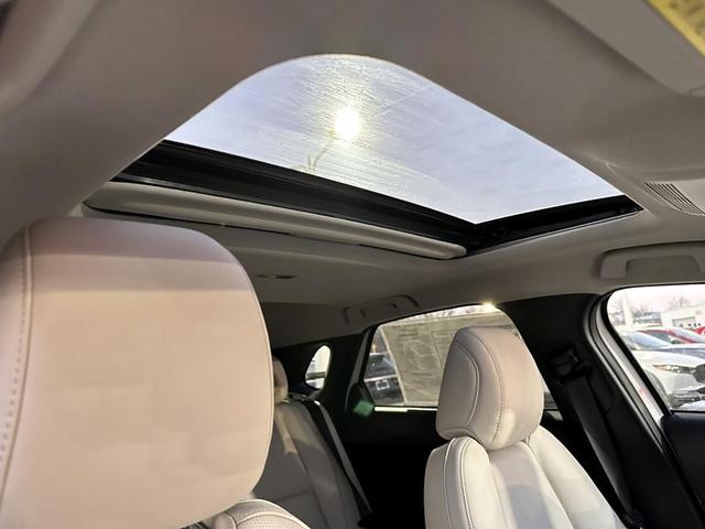 Photo of 2025 Snowflake White Pearl Mica Mazda CX-30