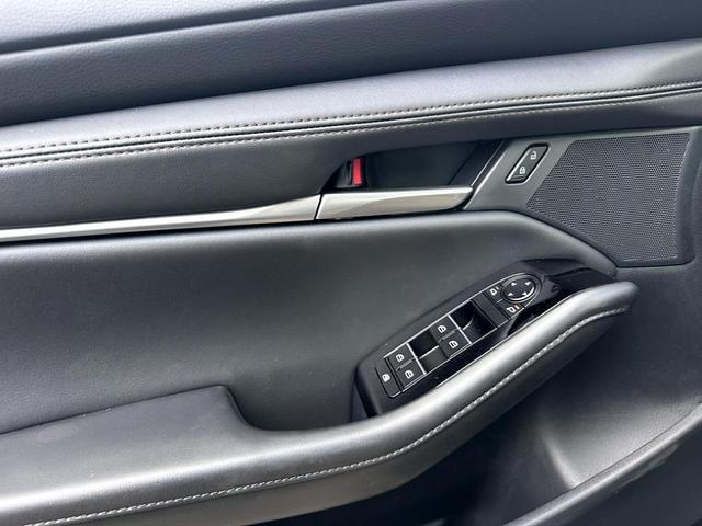 Photo of 2025 Machine Gray Metallic Mazda Mazda3