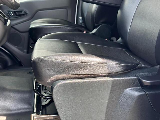 Photo of 2023 Oxford White Ford Transit-250