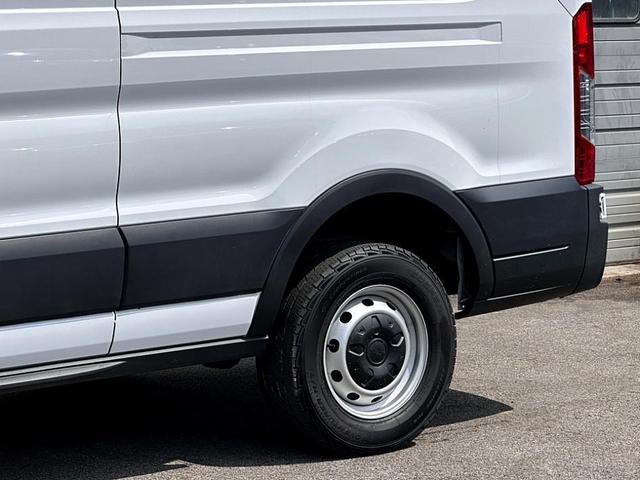 Photo of 2023 Oxford White Ford Transit-250