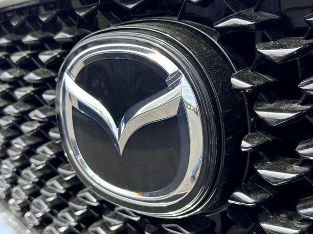 Photo of 2025 Snowflake White Pearl Mazda CX-30