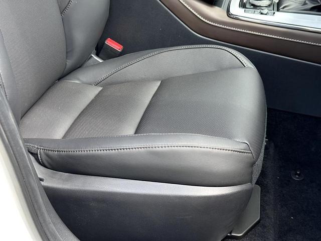 Photo of 2025 Snowflake White Pearl Mazda CX-30