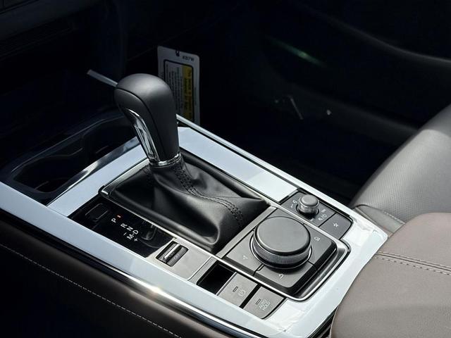 Photo of 2025 Snowflake White Pearl Mazda CX-30
