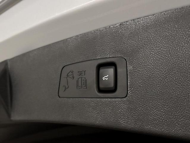 Photo of 2025 White Lincoln Corsair