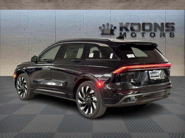 Photo of 2024 Infinite Black Metallic Lincoln Nautilus
