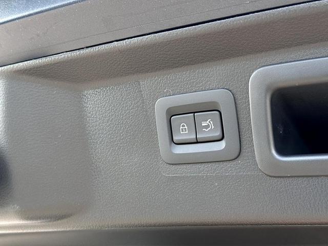 Photo of 2025 Blue Mazda CX-50