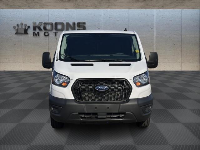Photo of 2024 Oxford White Ford Transit-150
