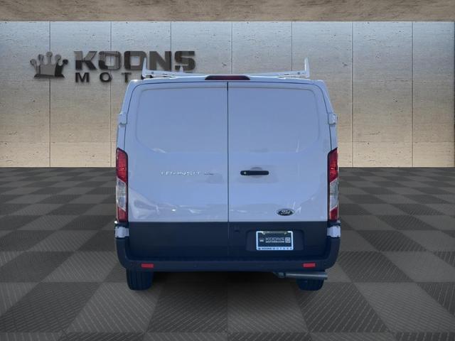 Photo of 2024 Oxford White Ford Transit-150