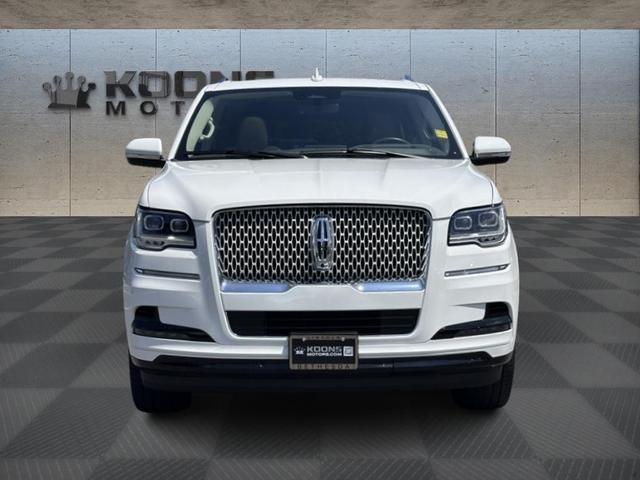 Photo of 2022 Pristine White Lincoln Navigator
