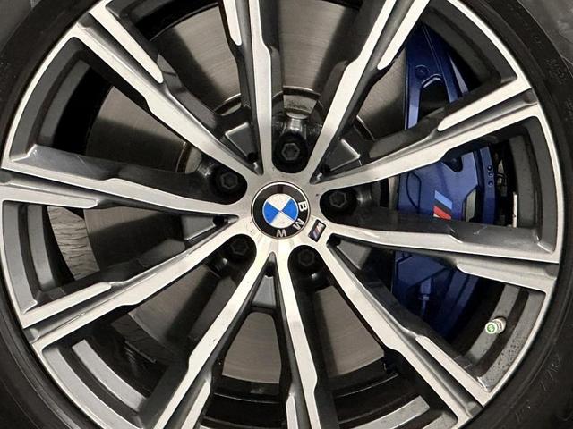 Photo of 2022 Arctic Gray Metallic BMW X5