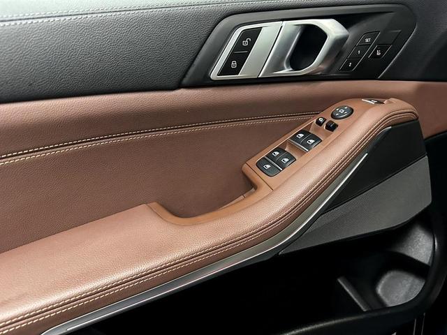 Photo of 2022 Arctic Gray Metallic BMW X5