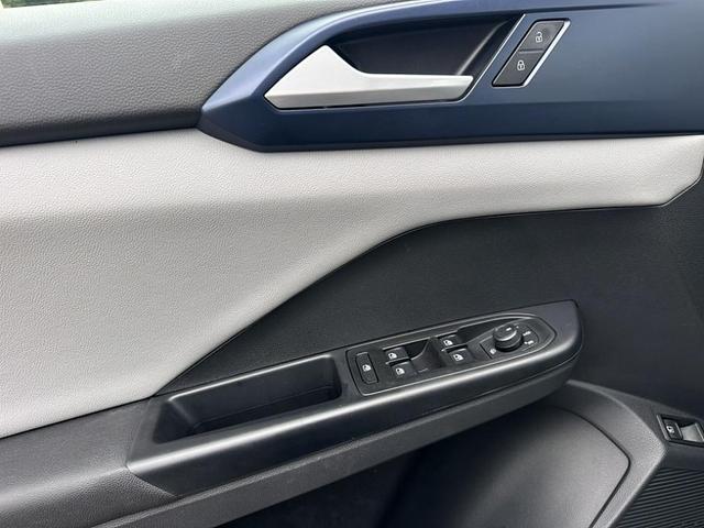 Photo of 2023 Blue Dusk Volkswagen Taos