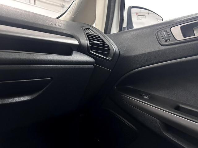 Photo of 2020 Diamond White Ford EcoSport