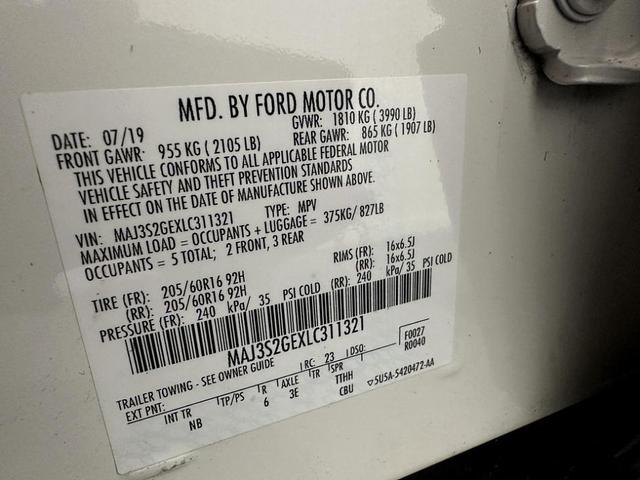 Photo of 2020 Diamond White Ford EcoSport