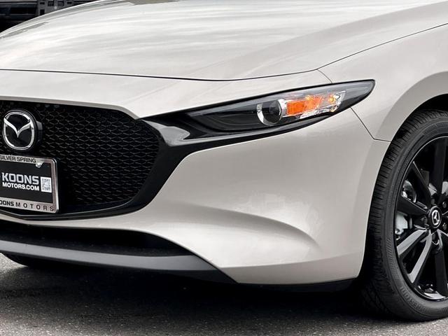 Photo of 2025 Quartz Metallic Mazda Mazda3