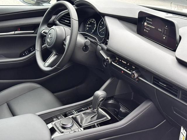 Photo of 2025 Quartz Metallic Mazda Mazda3