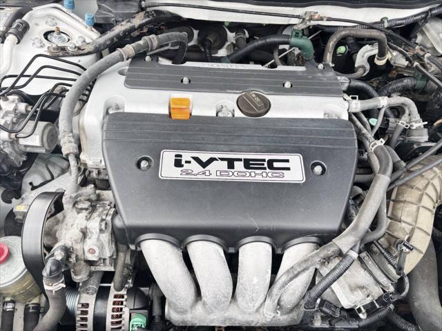 Photo of 2003 White Honda Accord