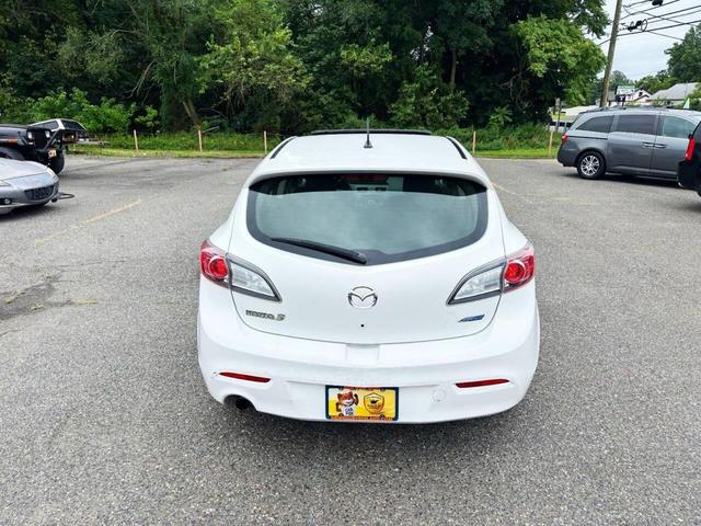 Photo of 2012 White Mazda Mazda3