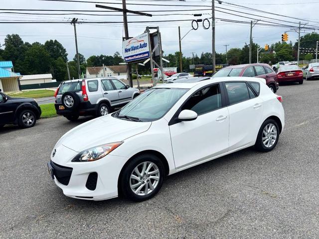 Photo of 2012 White Mazda Mazda3