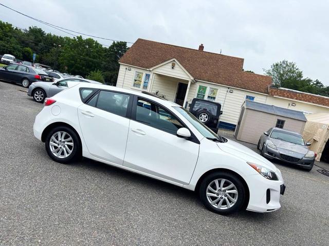 Photo of 2012 White Mazda Mazda3