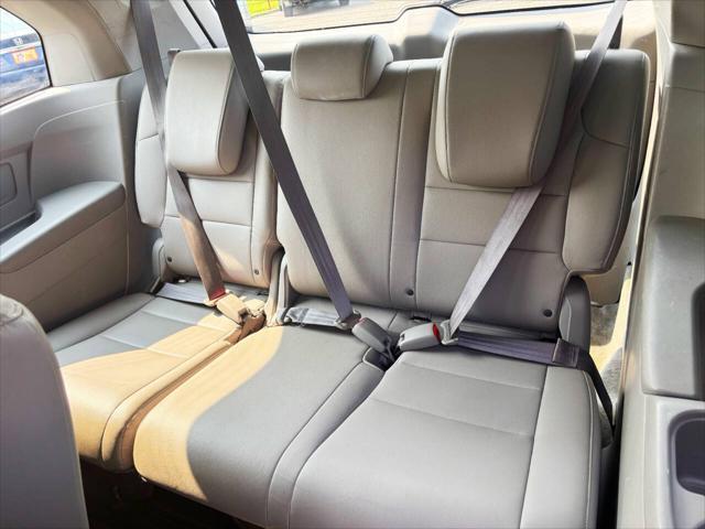 Photo of 2012 Charcoal Honda Odyssey