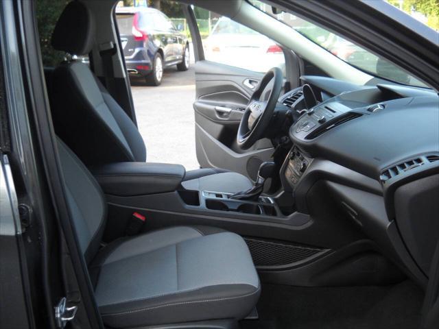 Photo of 2017 Magnetic Ford Escape