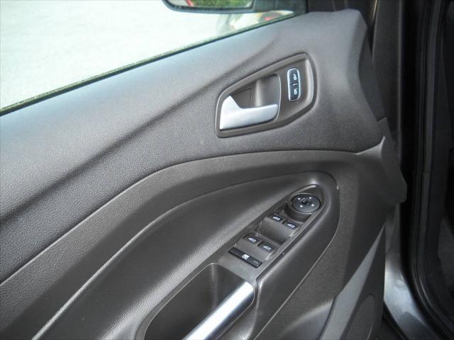 Photo of 2017 Magnetic Ford Escape