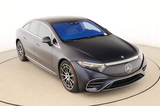 Photo of 2022 Twilight Blue Metallic Mercedes-Benz EQS 580