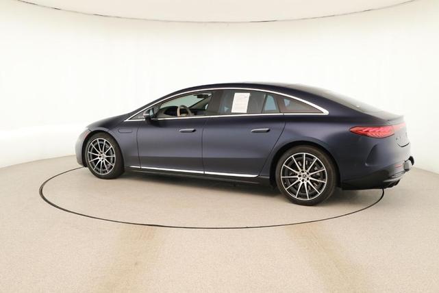 Photo of 2022 Twilight Blue Metallic Mercedes-Benz EQS 580