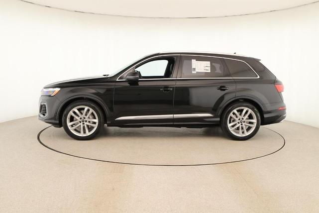Photo of 2025 Mythos Black Metallic Audi Q7