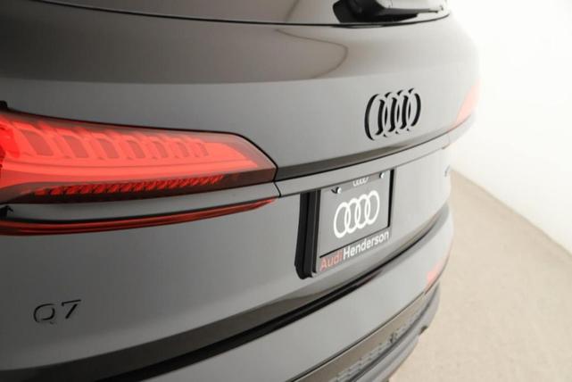 Photo of 2025 Mythos Black Metallic Audi Q7