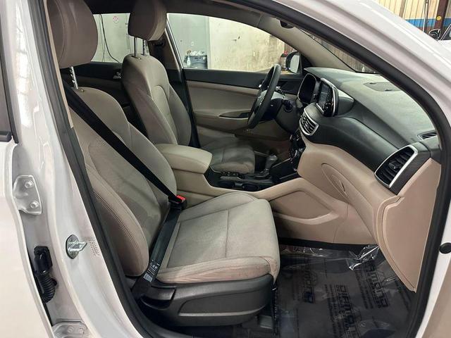 Photo of 2019 Dazzling White Hyundai TUCSON