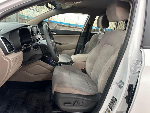 Photo of 2019 Dazzling White Hyundai TUCSON