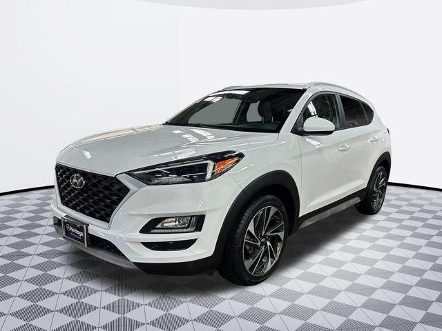 Photo of 2019 Dazzling White Hyundai TUCSON