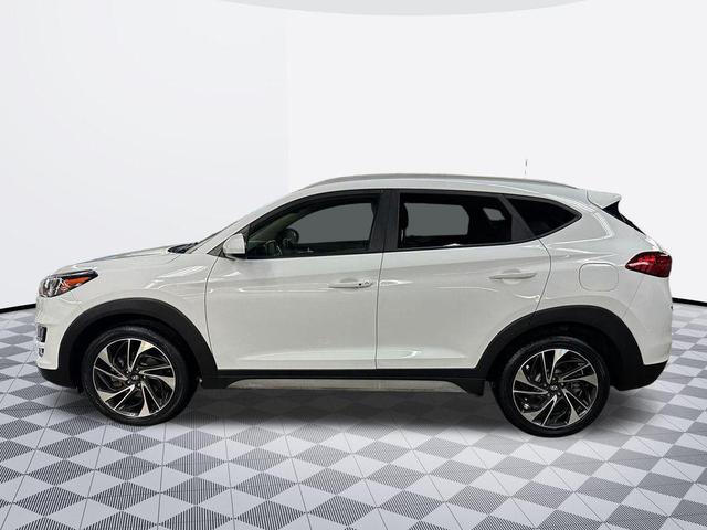 Photo of 2019 Dazzling White Hyundai TUCSON