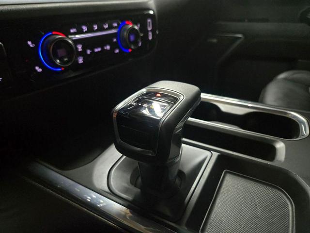 Photo of 2022 Glacier Blue Metallic Chevrolet Silverado 1500