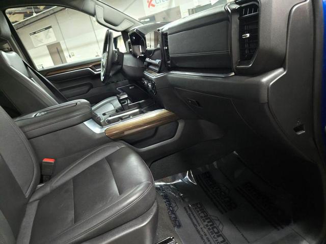 Photo of 2022 Glacier Blue Metallic Chevrolet Silverado 1500