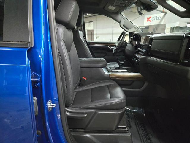 Photo of 2022 Glacier Blue Metallic Chevrolet Silverado 1500