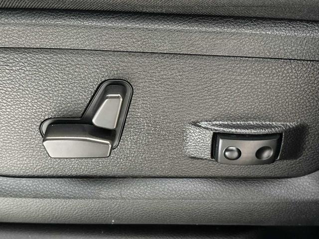 Photo of 2022 Delmonico Red Pearlcoat RAM 3500