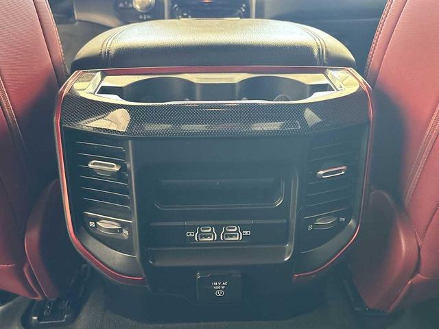Photo of 2022 Diamond Black Crystal Pearlcoat RAM 1500