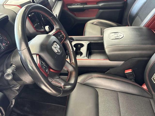 Photo of 2022 Diamond Black Crystal Pearlcoat RAM 1500