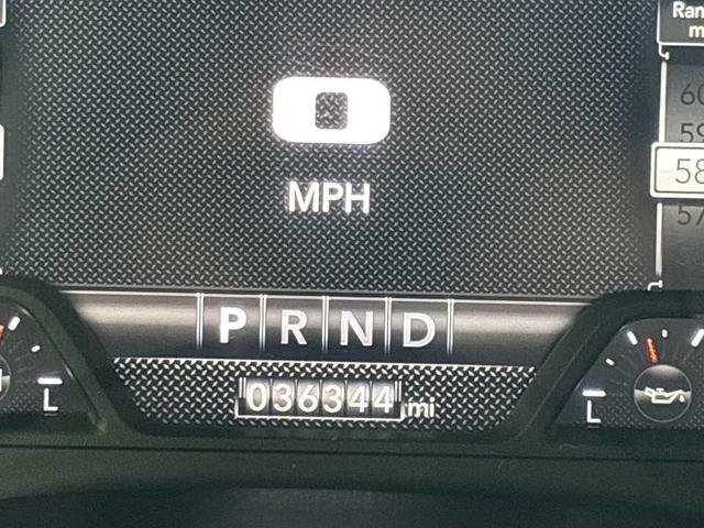 Photo of 2022 Diamond Black Crystal Pearlcoat RAM 1500