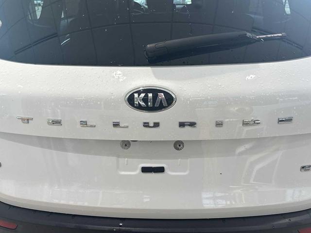 Photo of 2021 WHITE Kia Telluride
