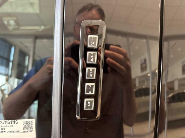 Photo of 2022 Agate Black Metallic Ford F-150