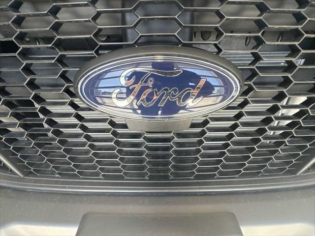 Photo of 2025 Oxford White Ford Transit-250